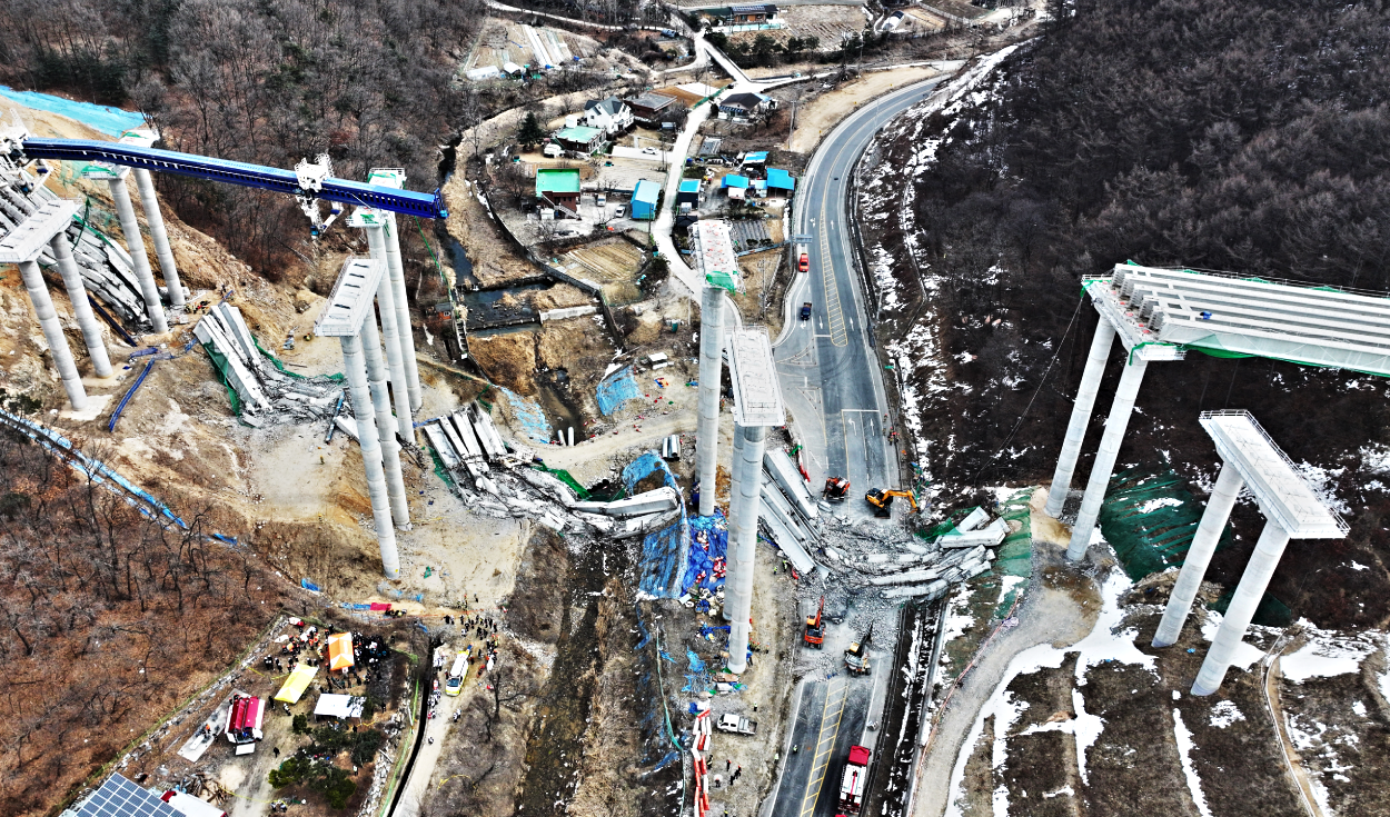 Colapso de puente en Corea del Sur deja al menos 3 muertos y 5 heridos, según autoridades locales