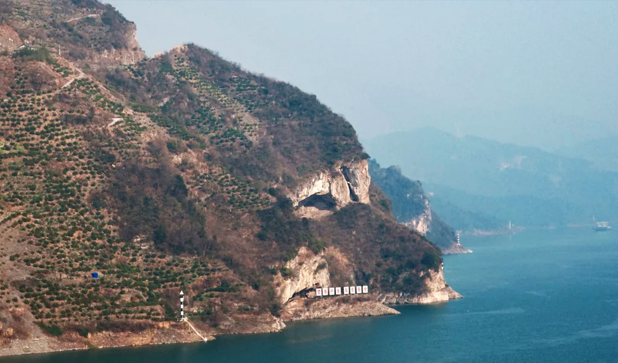 El impresionante acantilado en China con forma de un perrito durmiendo que se volvió famoso y ahora atrae turistas