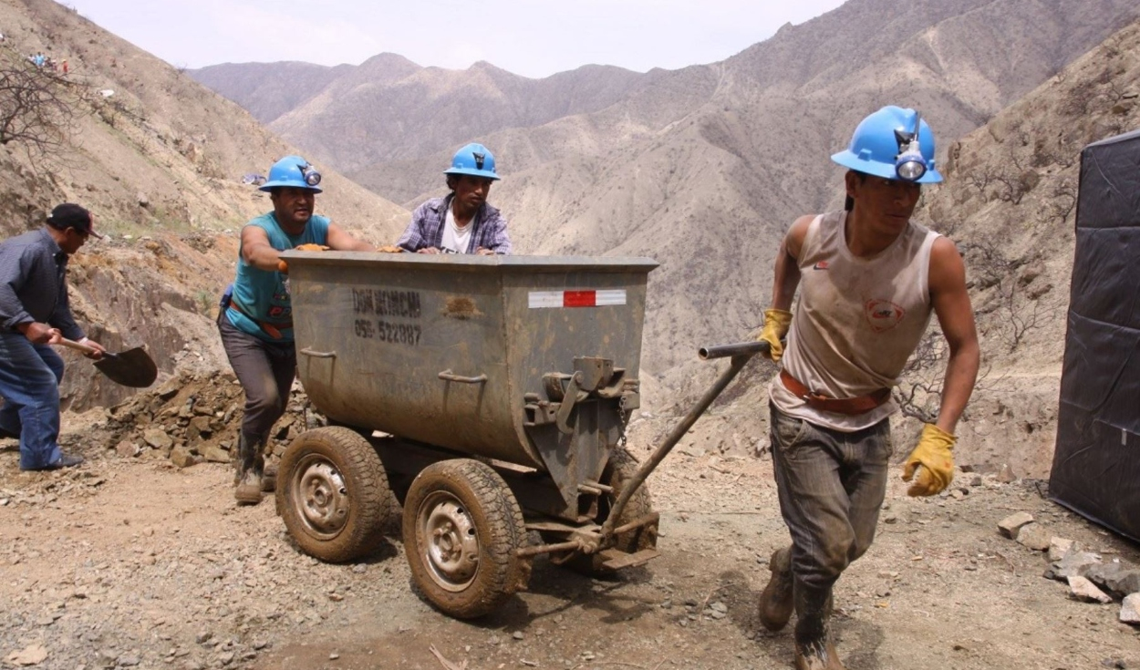Reinfo: Ministry of Energy and Mines leaves without effect the suspension of more than 2,500 registrations