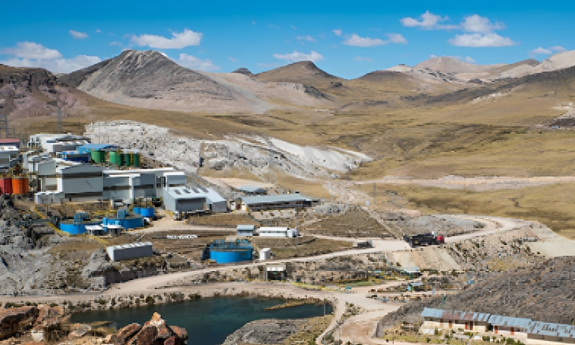 Hochschild sells his Sierra Caraz silver mine and will prioritize key assets in Ayacucho