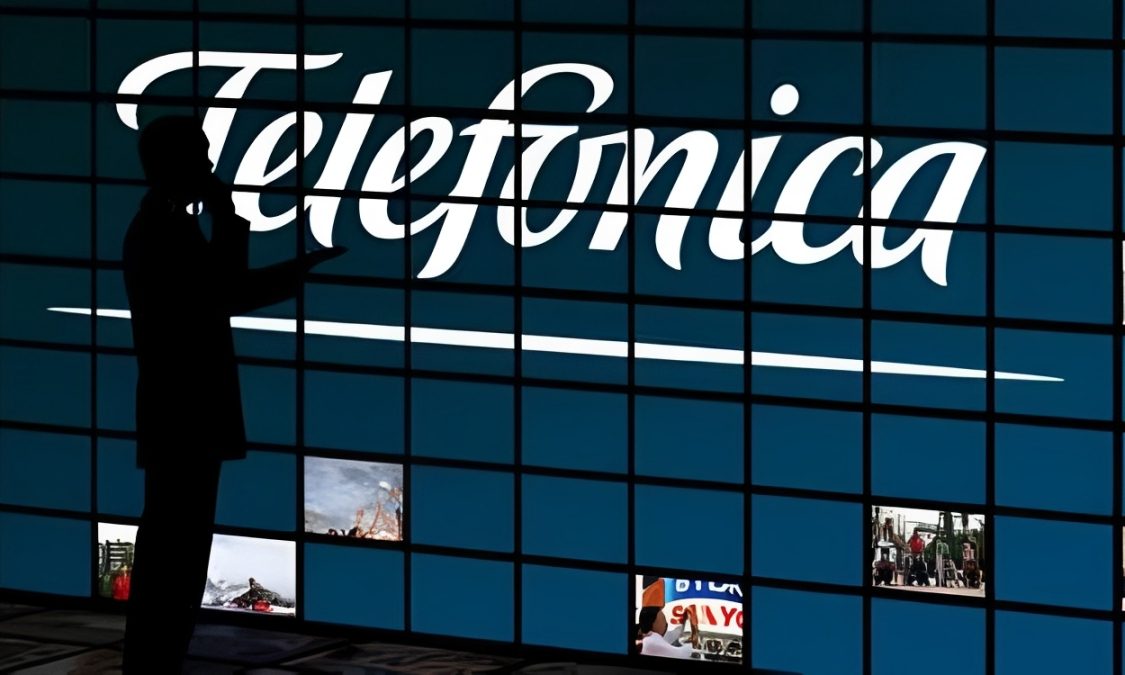 Telefónica hires financial advisory firm to sell its subsidiary in Peru and agree with creditors, according to Spanish media