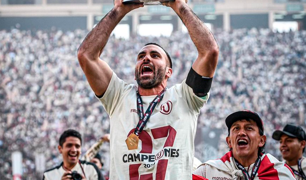 José Carvallo, bicampeón con Universitario y mundialista con Perú, anunció sorpresivamente su retiro del fútbol