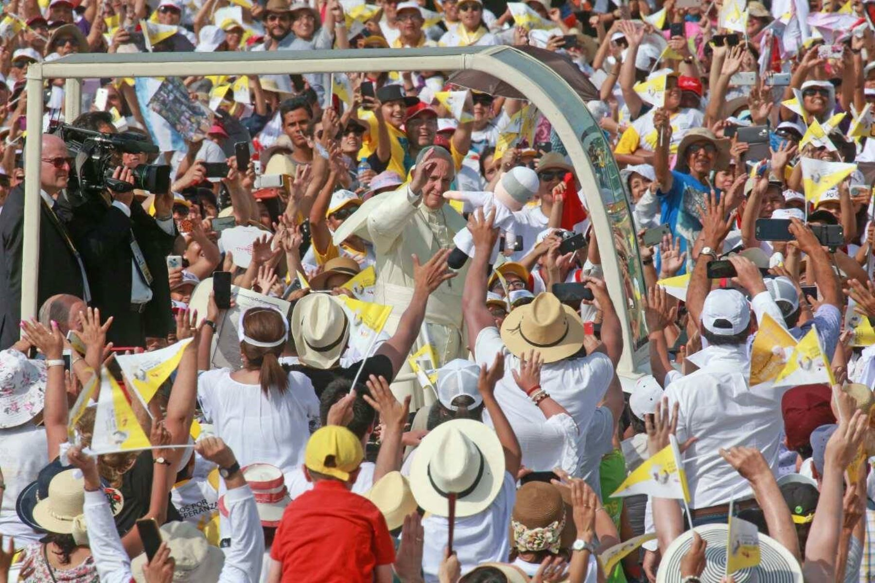 The day Pope Francis arrived in Peru: this was his visit in Lima, Puerto Maldonado and Trujillo