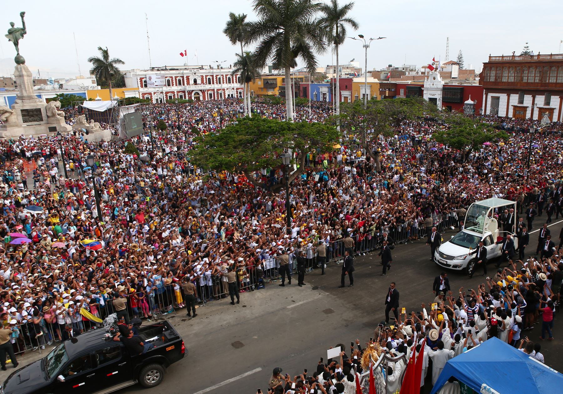The day Pope Francis arrived in Peru: this was his visit in Lima, Puerto Maldonado and Trujillo