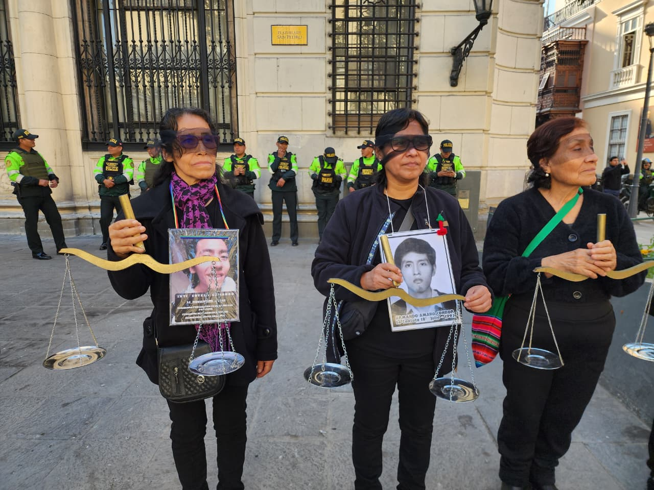 Relatives of victims demand the Ombudsman withdraw demand that could shield amnesty law