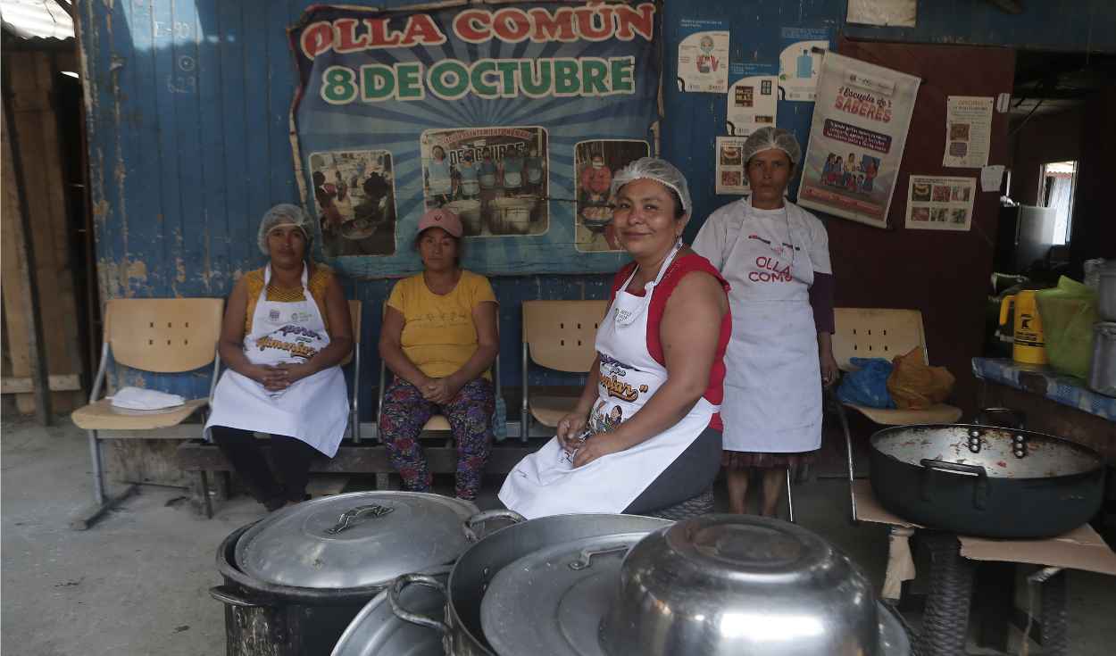 Dos veces por semana, las mujeres regresan a los mercados