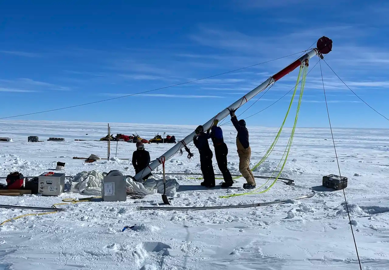 El estudio científicos sobre el hielo más antiguo del mundo fue publicado en Proceedings of the National Academy of Sciences. Foto: COLDEX