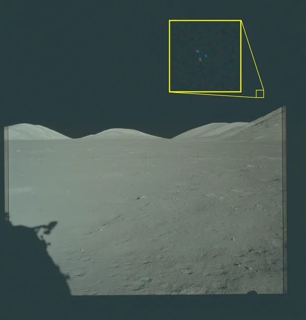 Fotografía de la NASA de la misión Apolo 17, descrita como una imagen que contenía 