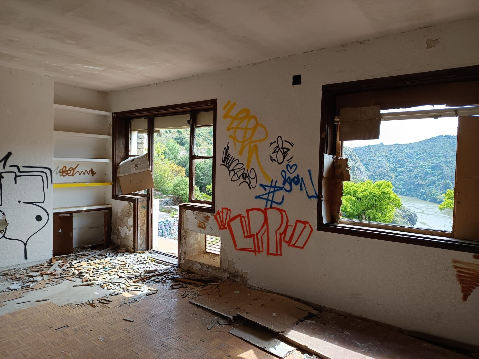 El nuevo propietario tiene en mente un gran complejo vacacional (hotel/hostal) y alquileres a largo plazo. Foto: Óscar F. Civieta/El País