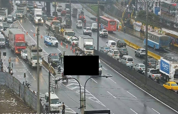 Preliminarmente, el accidente ha dejado a dos fallecidos, quienes viajaban a bordo de una motocicleta.