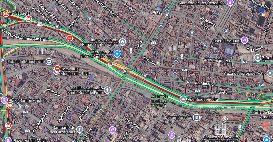 Vía en sentido norte a sur congestionada tras el accidente.