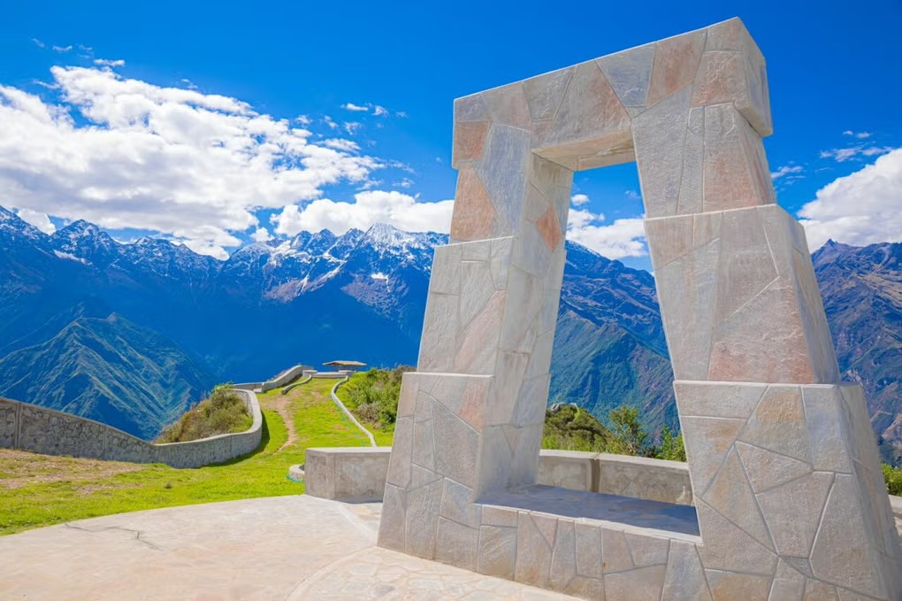 La infraestructura peruana incluye muros inspirados en La Gran Muralla China. Foto: Gobierno Regional de Apurímac