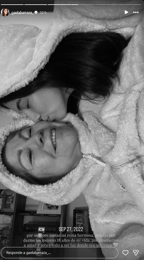 Gaela Barraza, hija de Tomate, se despide de su abuelita. Foto: captura WhatsApp Carlos 'Tomate' Barraza anuncia el fallecimiento de su madre