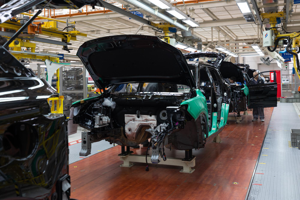 Centradas en SUV híbridos, las marcas presentarán modelos como el Jaecoo J7 y Omoda 4 y 5, buscando implementar tecnología avanzada y una red de concesionarios en Buenos Aires y otras provincias.