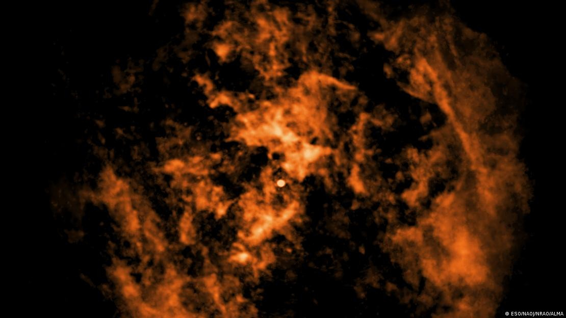 Los radiotelescopios ALMA mapearon el gas frío de monóxido de carbono en Sagitario A*, revelando secretos del agujero negro central de la Vía Láctea. Foto: NASA