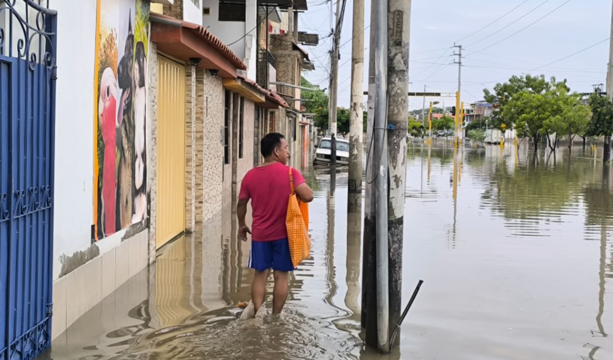 Peru warns of intense rains, 250 districts at risk of floods and landslides
