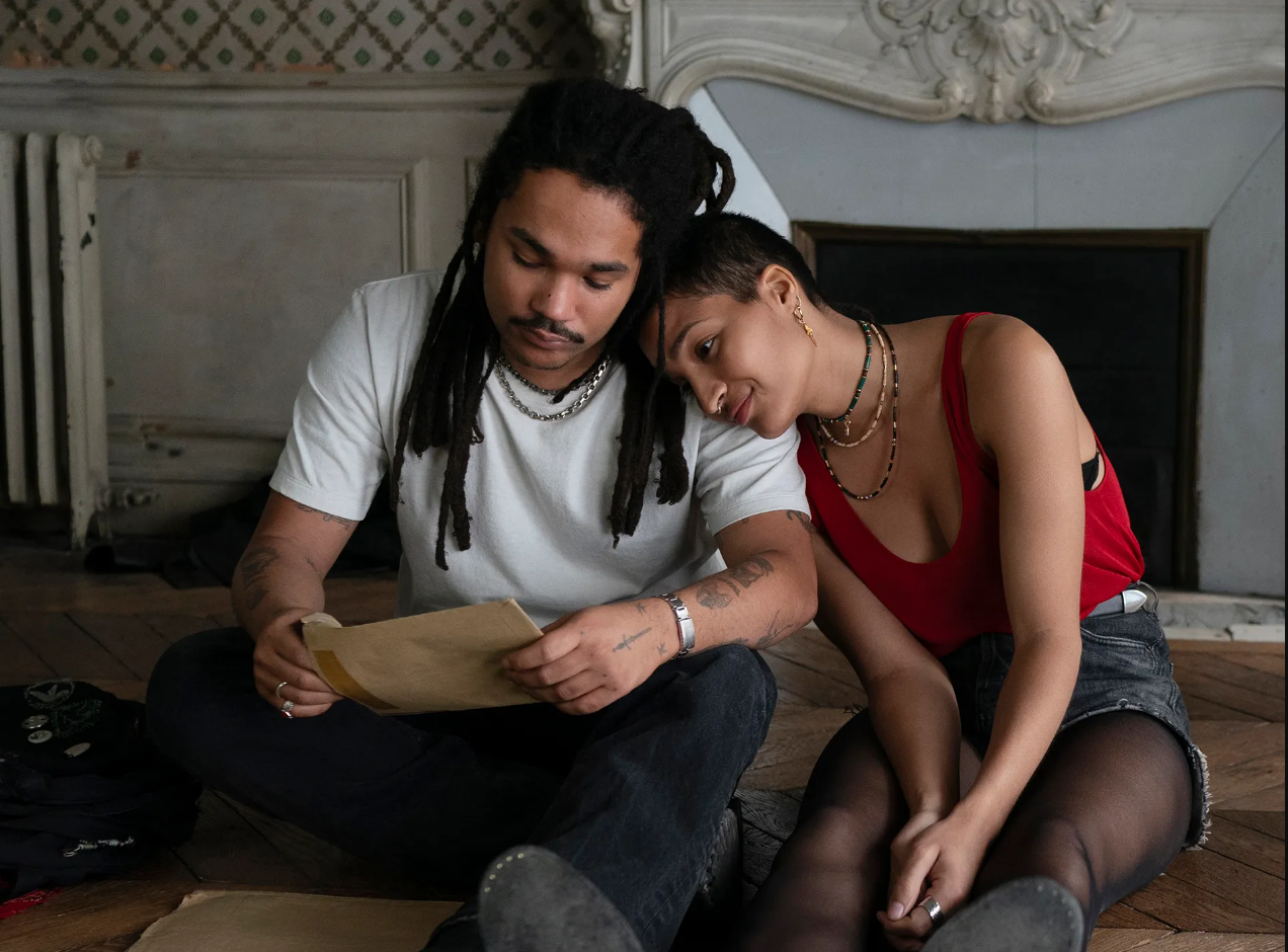 Billy (Luka Sabbat) y Skye (Indya Moore). Imagen: MUBI.
