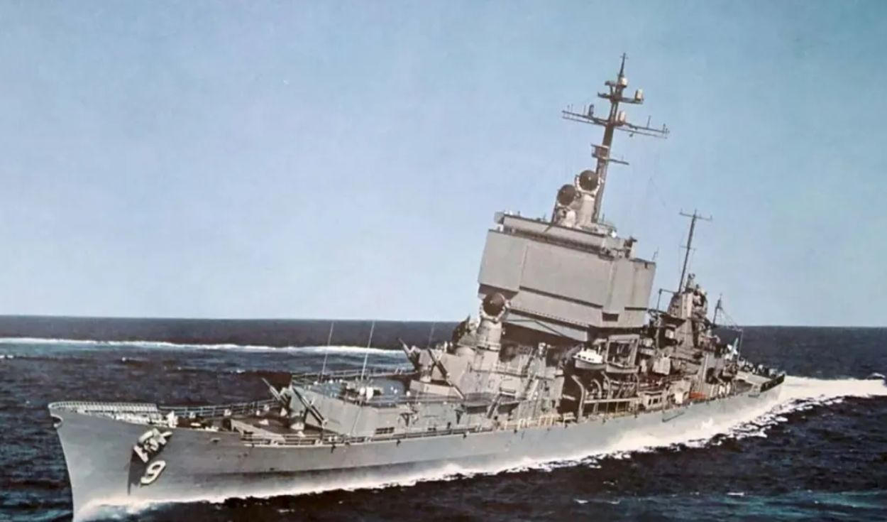 Pese a la evaluación para conservarlo como patrimonio histórico, el USS Long Beach no cumplió los requisitos necesarios.