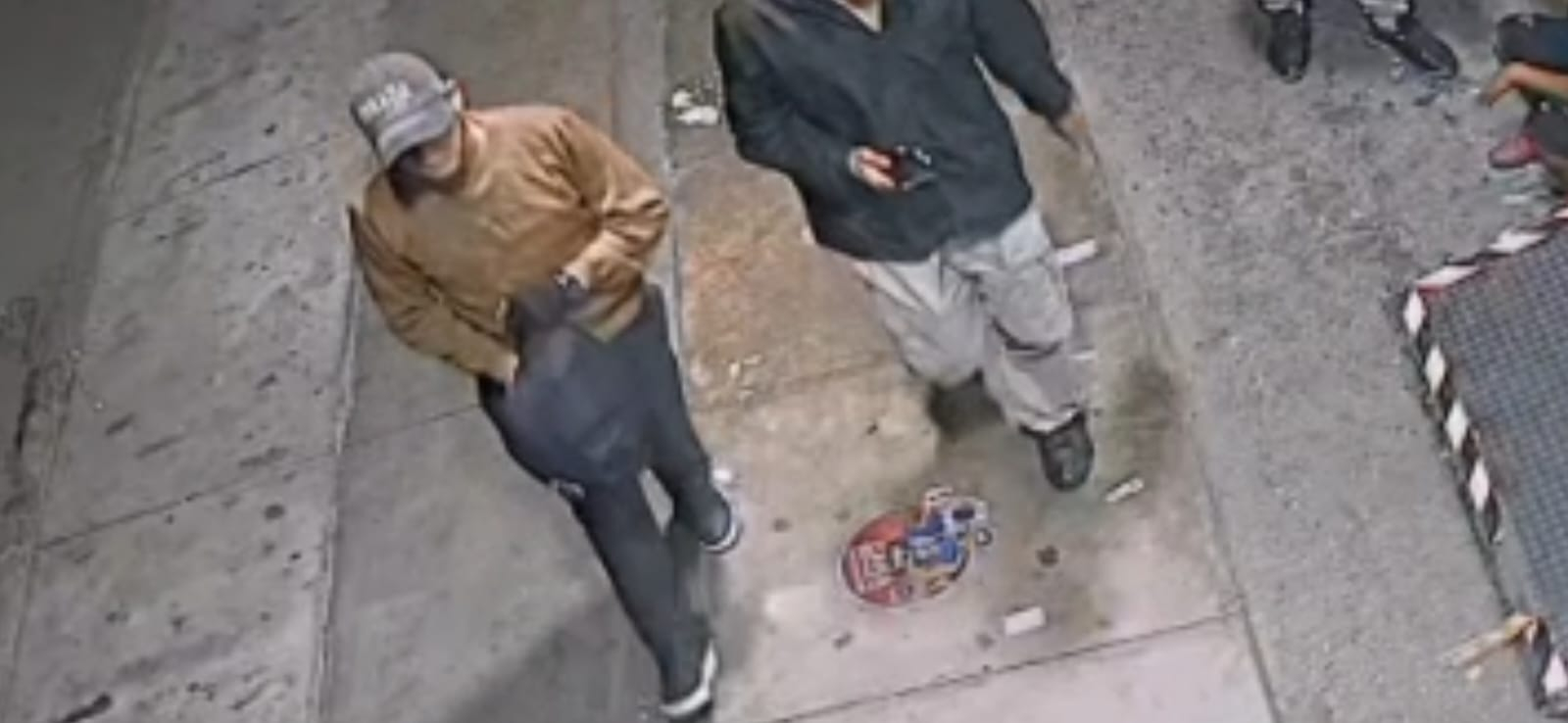 Los delincuentes llegaron caminando hasta que uno de ellos sacó un arma y disparó