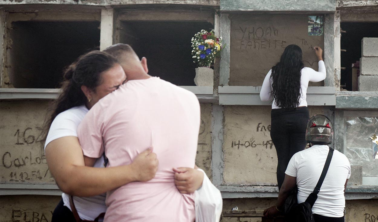 Rescatistas aún buscan milagros bajo los escombros cinco días después del terremoto en Venezuela que deja más de 43.000 desaparecidos | Mundo | La República