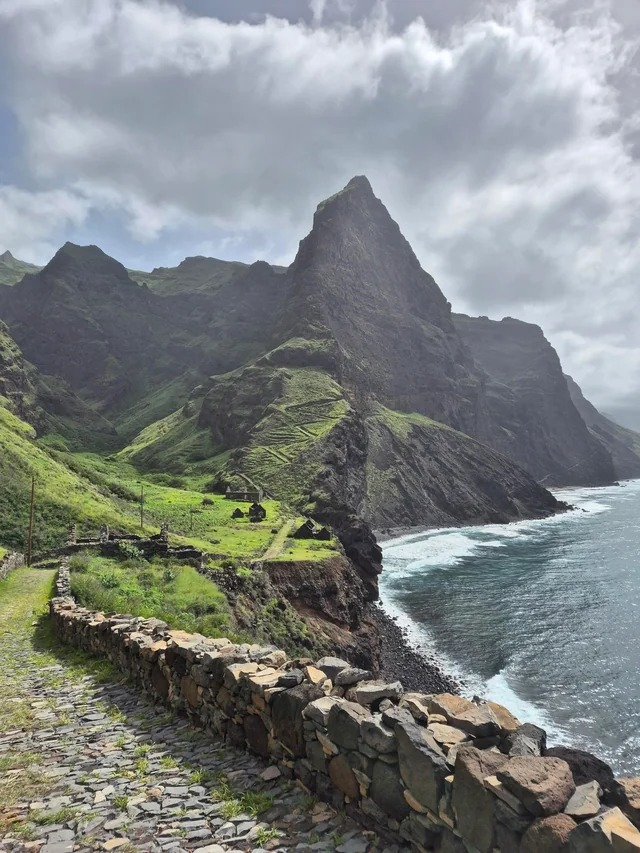 La isla de Santo Antão alberga las panorámicas más impresionantes de la región. Foto: Reddit