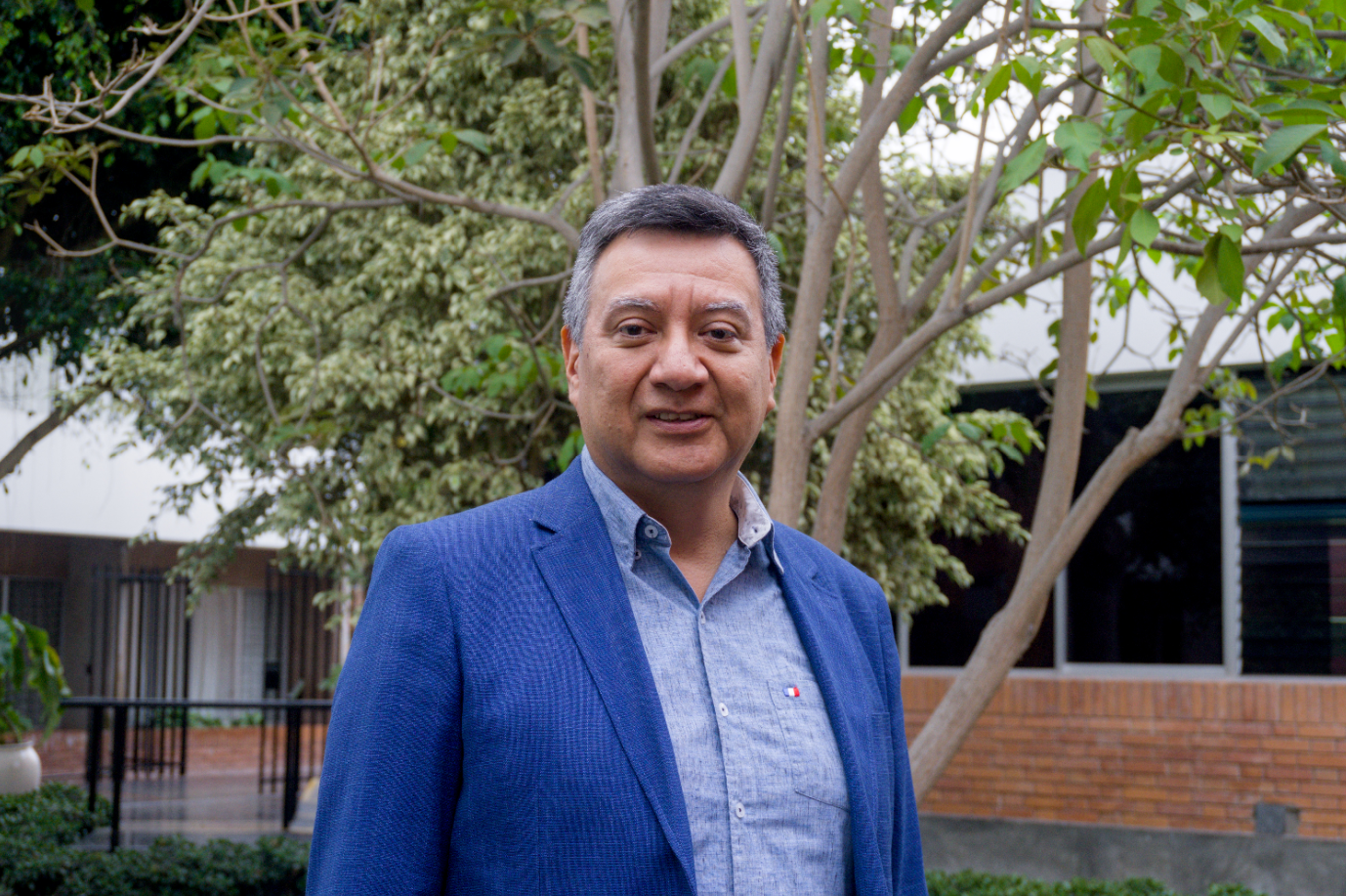 Ricardo Sumalavia: Enciclopedias del carnaval y la microrrevolución diminuta