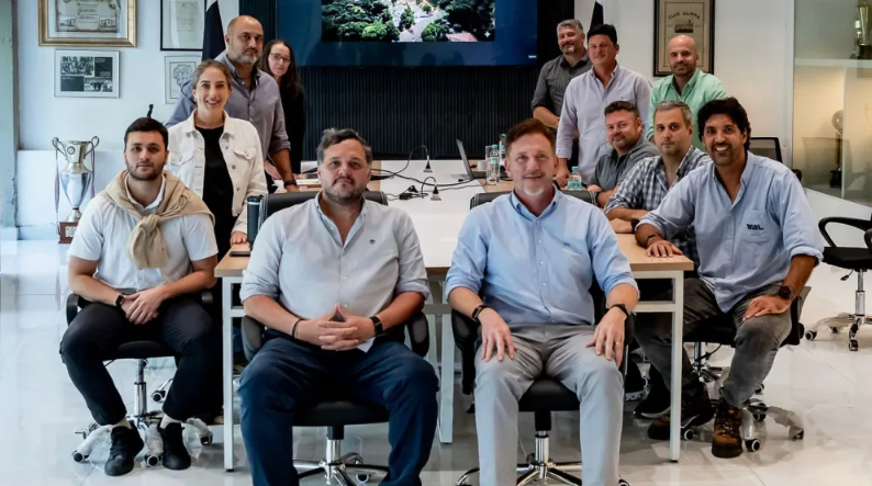 La directiva de Conmebol y Olimpia se reunieron para el proyecto ODD Estadio. Foto: D10