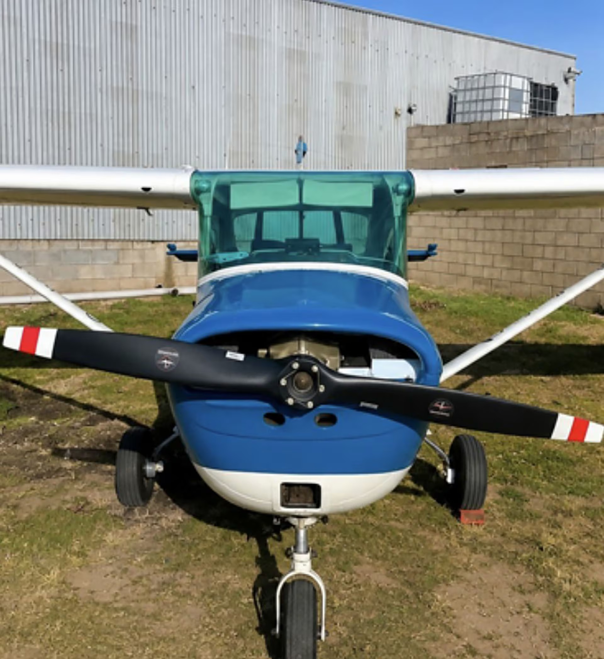 La avioneta en la que el piloto Leandro Bertazzo daba clases. Foto: TN La avioneta en la que el piloto Leandro Bertazzo daba clases. Foto: TN
