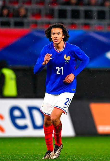 Ayyoub Bouaddi vistiendo la camiseta de Francia en la Sub 21.