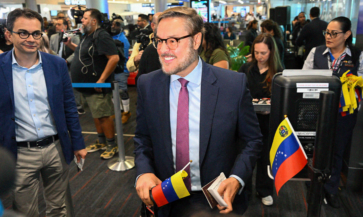 Venezuela fusiona carteras de Relaciones y Comercio Exterior