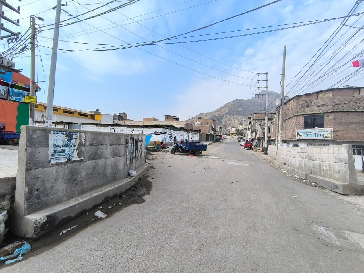 Muros de contención en la zona de Wichanzao, en el distrito de La Esperanza Pobladores de Mampuesto denuncian falta de acción ante llegada del Fenómeno El Niño