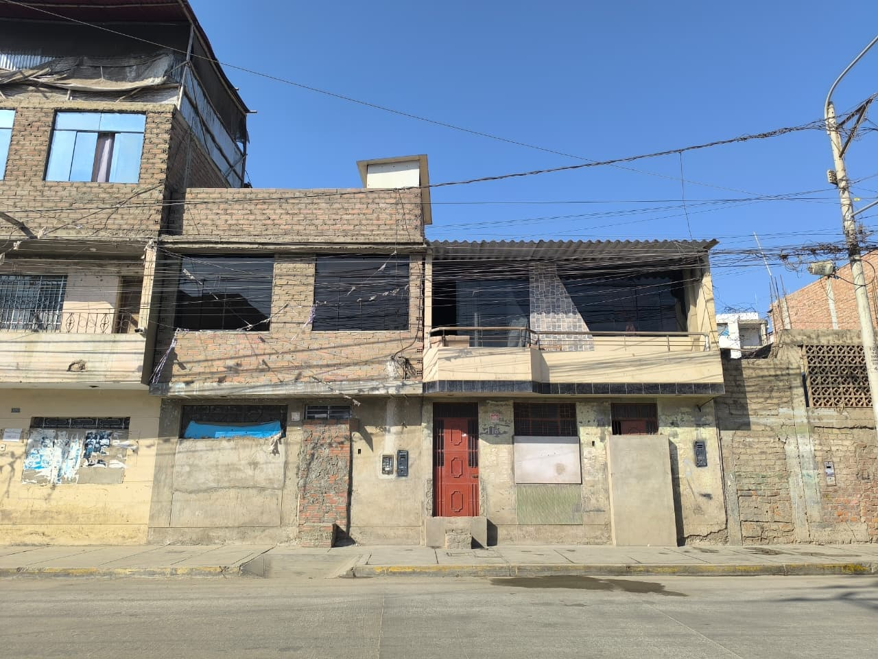 Vecinos de El Porvenir construyen muros de contención ante negligencia de autoridades Pobladores de Mampuesto denuncian falta de acción ante llegada del Fenómeno El Niño