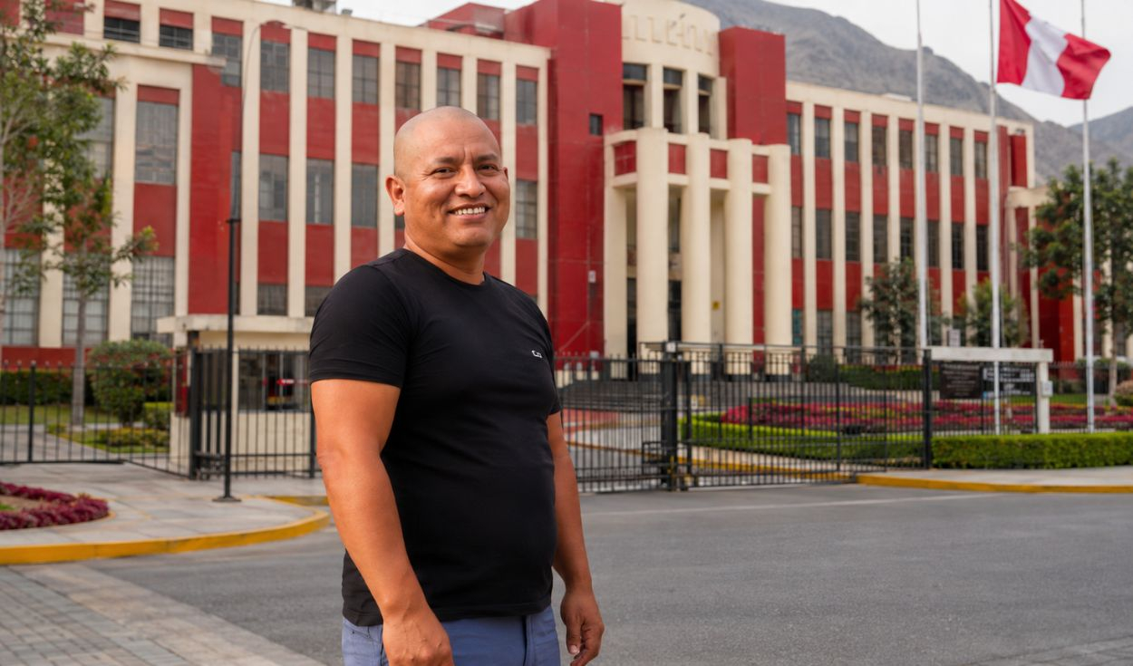 Peruvian father, 46, finishes high school to fulfill promise to late son