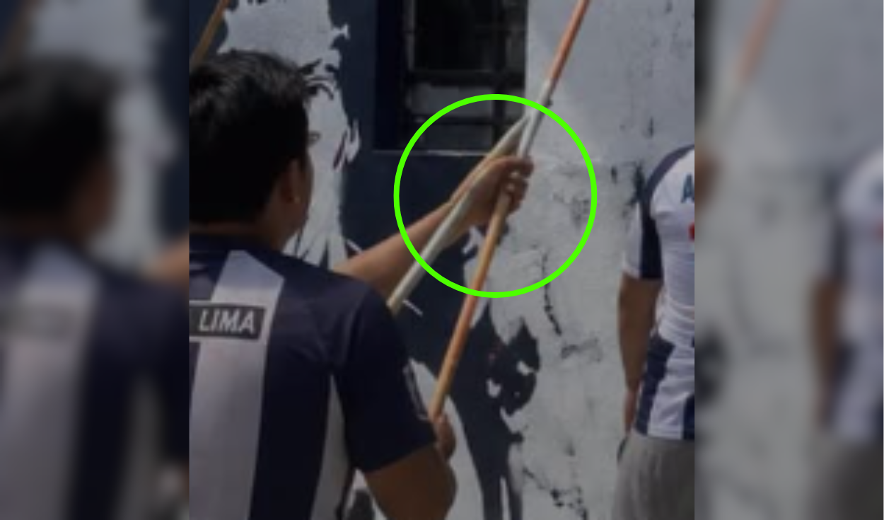 La mano presenta una anomalía visual al fusionarse con el mango del rodillo. Foto: Facebook