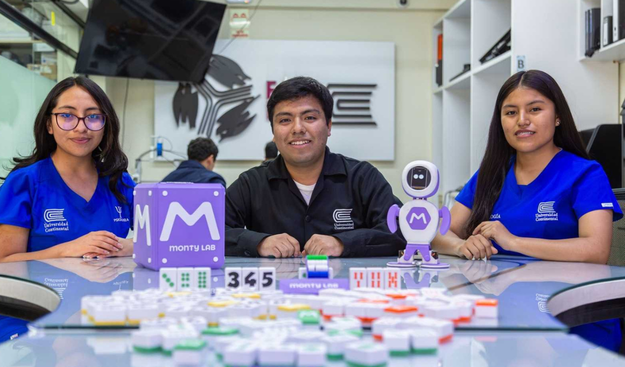 Monty interactúa de manera natural, respondiendo a preguntas matemáticas con ejemplos prácticos, ofreciendo retroalimentación instantánea y un ambiente de aprendizaje libre de juicios.