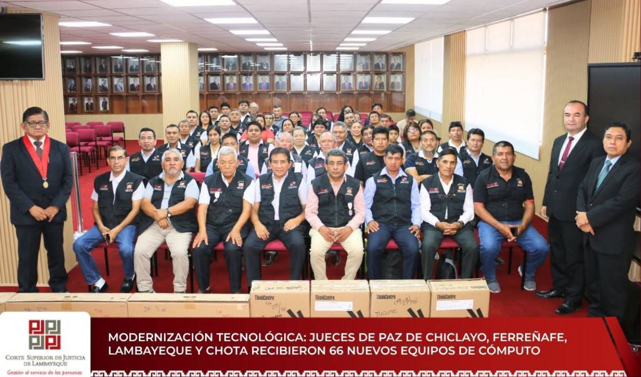 Lambayeque Court Gives 66 Computers to Local Peace Judges