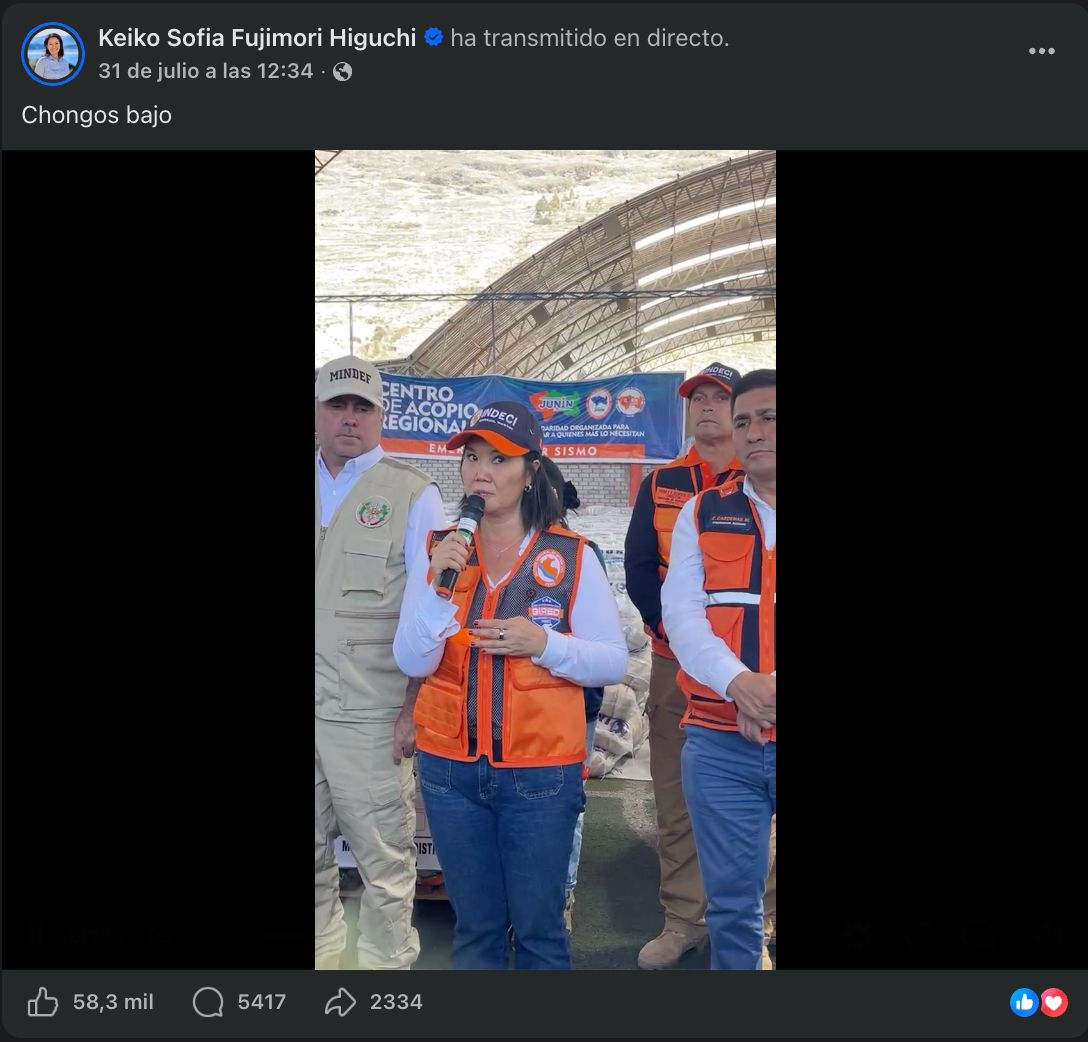 Desde su cuenta personal de la misma red social también se transmitió su visita en vivo a Chongos Bajo.