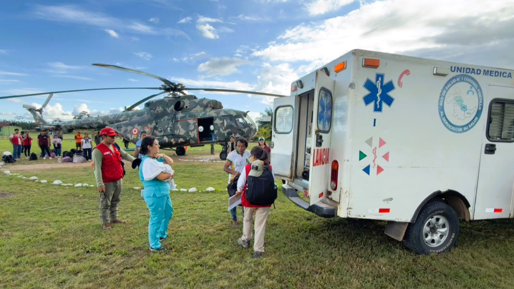 Los vuelos de apoyo civil para trasladar a personas que requieren atención médica inmediata son parte de las actividades cotidianas del personal de la Aviación del Ejército. Foto: difusion