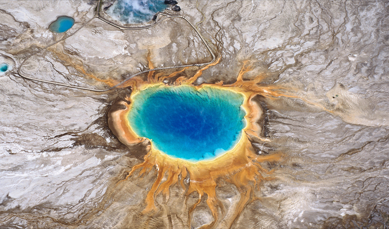AI Finds 86,000 Hidden Earthquakes Under Yellowstone