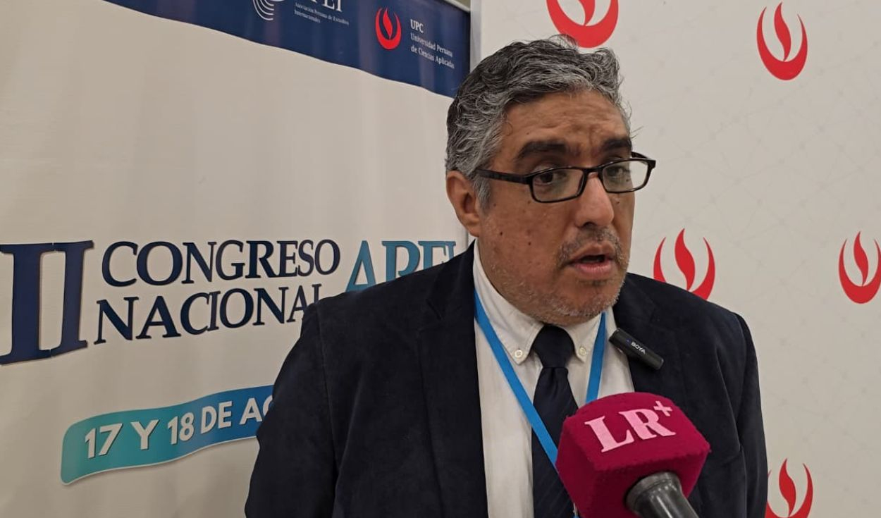 Oscar Vidarte: "Perú debe mantener el equilibrio entre EE. UU. y China"