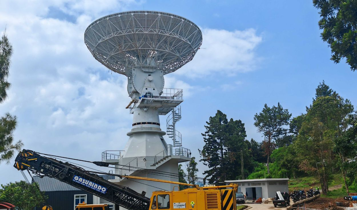 China avanza con un radiotelescopio de 110 metros que podrá girar 360 grados y apuntar al cielo con una precisión extraordinaria