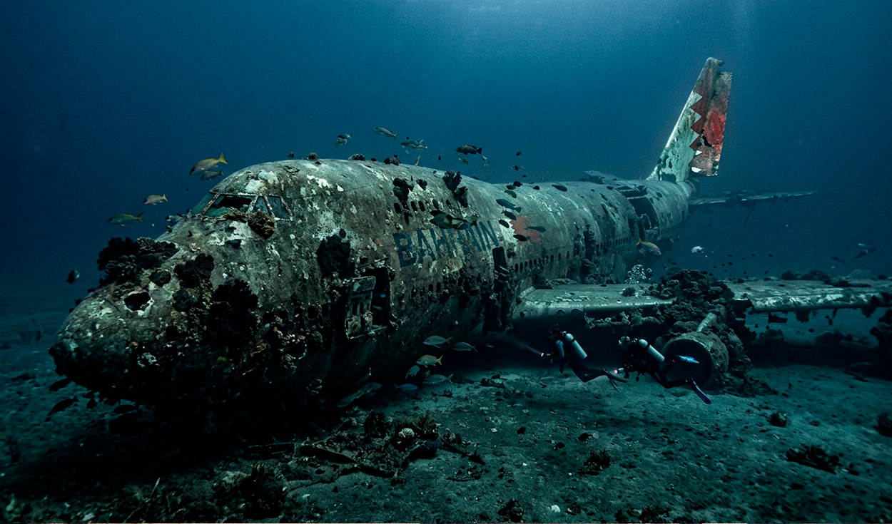 Bahréin hundió un Boeing 747 a más de 20 metros de profundidad para convertirlo en un parque submarino de 100.000 metros cuadrados