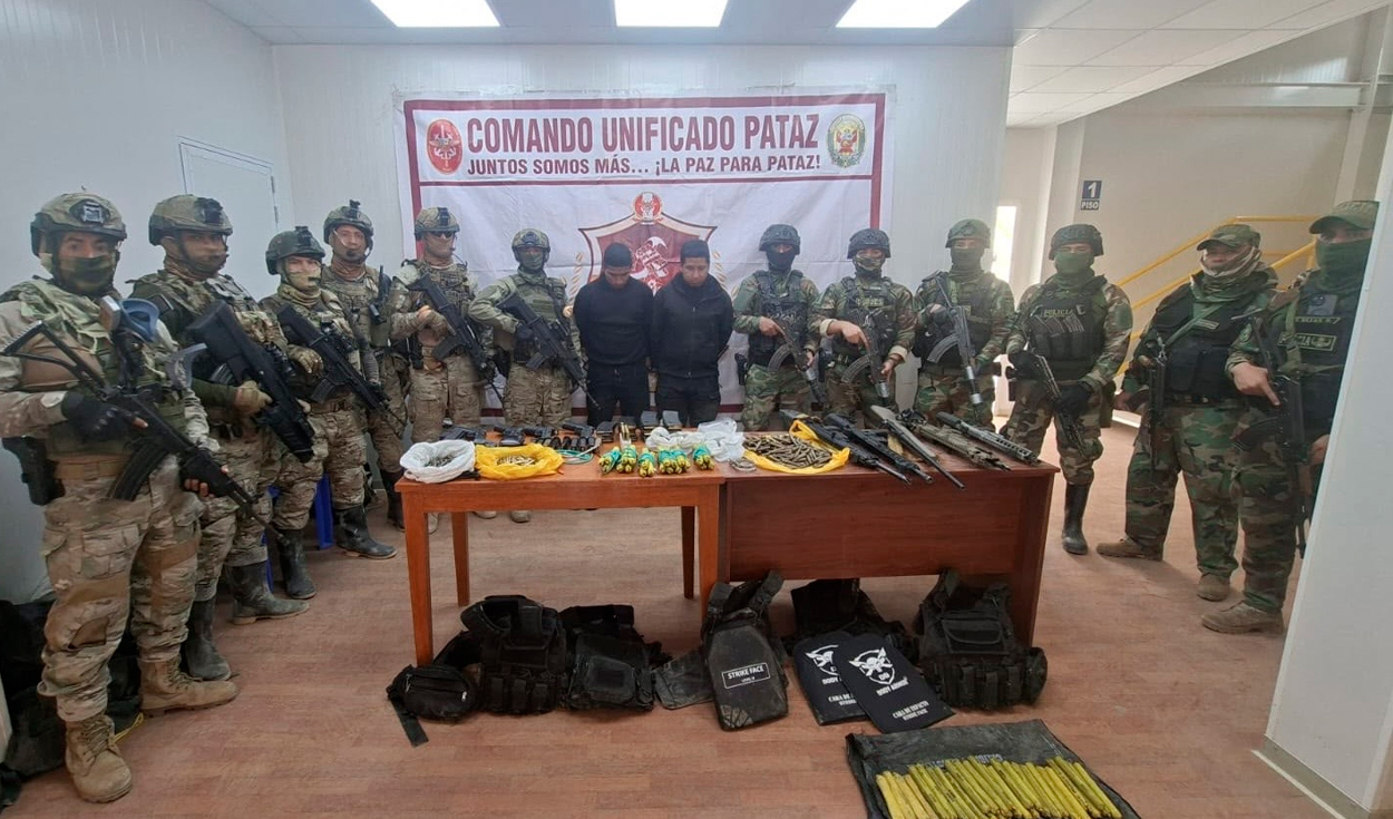 Fuerzas Armadas incautan arsenal de guerra y capturan a dos personas en Pataz