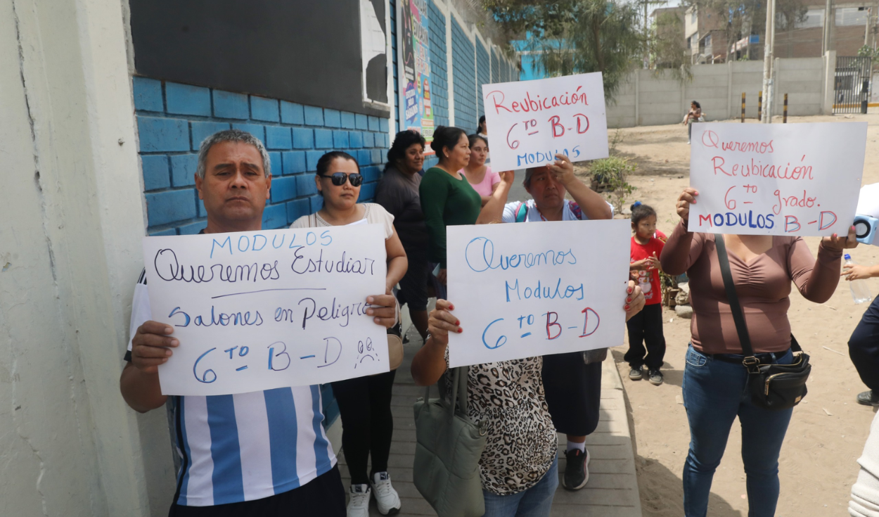 Peruvian Schools Still Affected by Flooding; Parents Demand Materials and Safe Classrooms