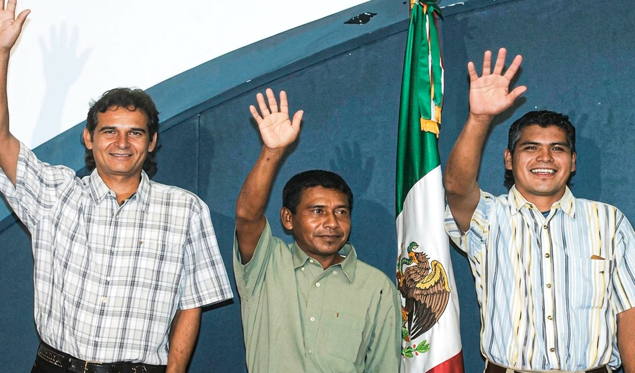 Los náufragos, rescatados cerca de las Islas Marshall, recorrieron casi 11.000 kilómetros y enfrentaron adversidades Los náufragos, rescatados cerca de las Islas Marshall, recorrieron casi 11.000 kilómetros y enfrentaron adversidades