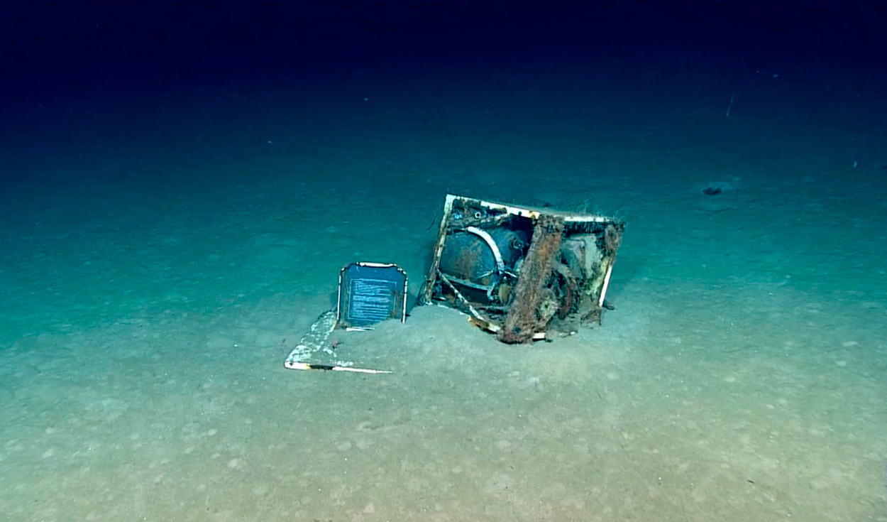 NOAA scientists find deep sea appliances in shipwreck hunt