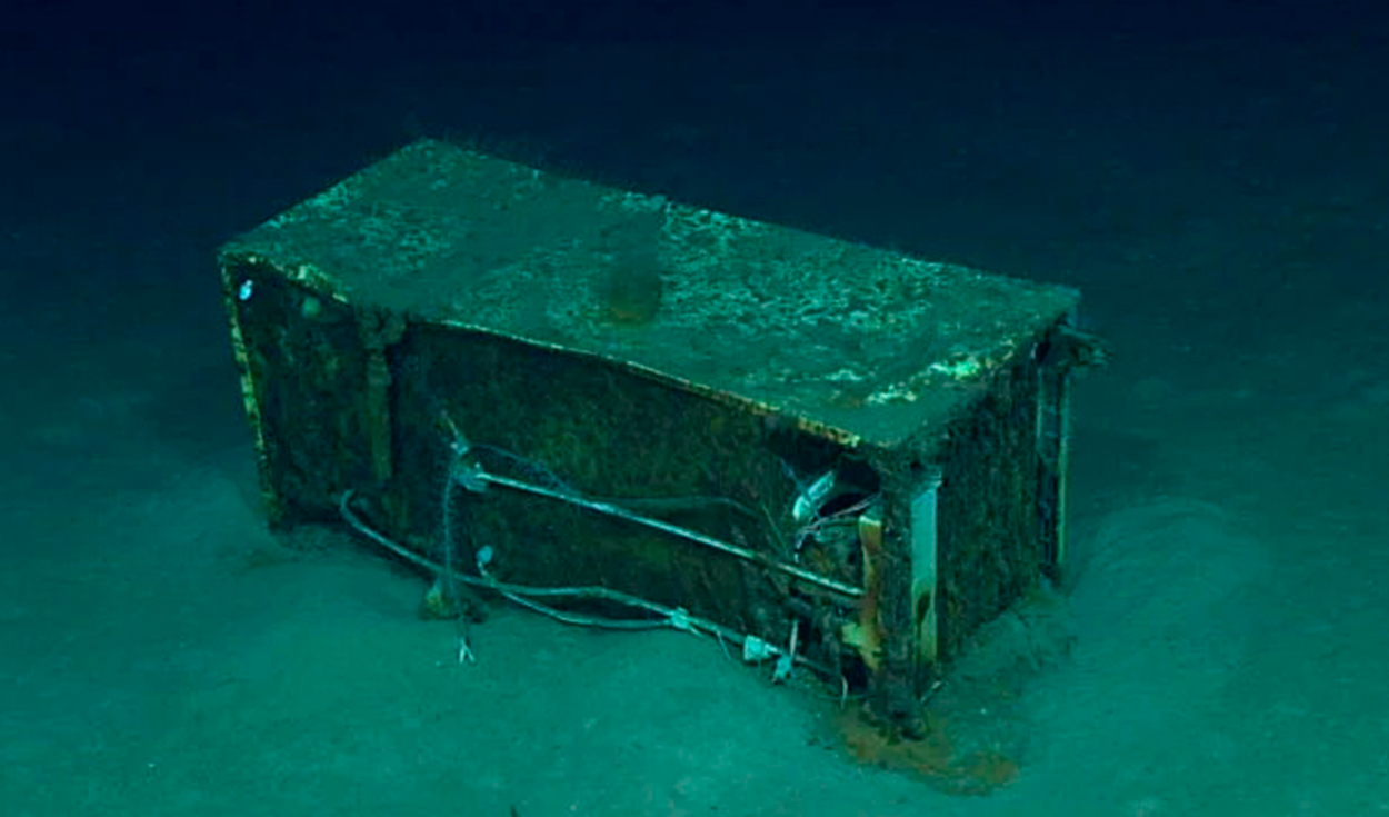 Una refrigeradora en el fondo marino. Foto: NOAA