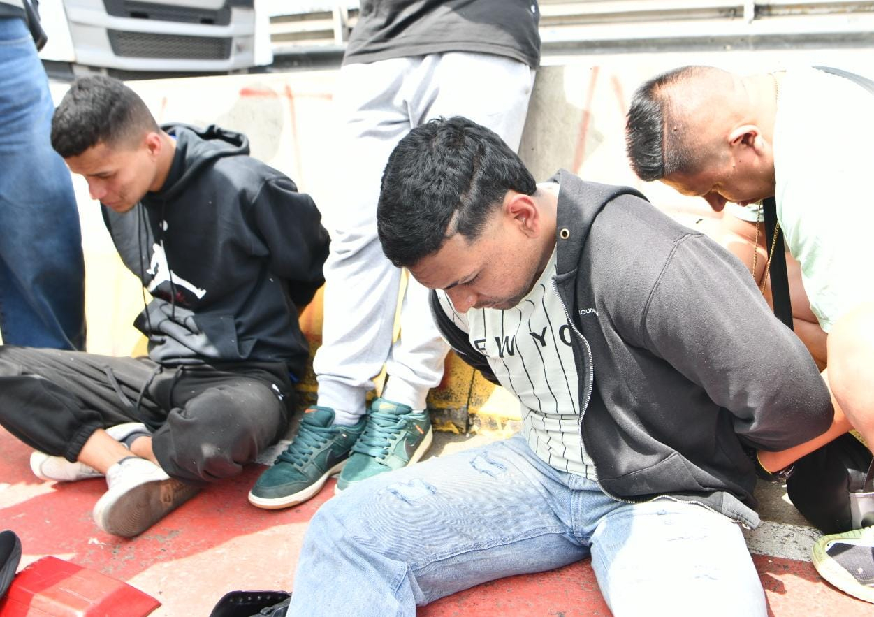 Kidnapper Kills Himself as Police Close In; Accomplices Caught