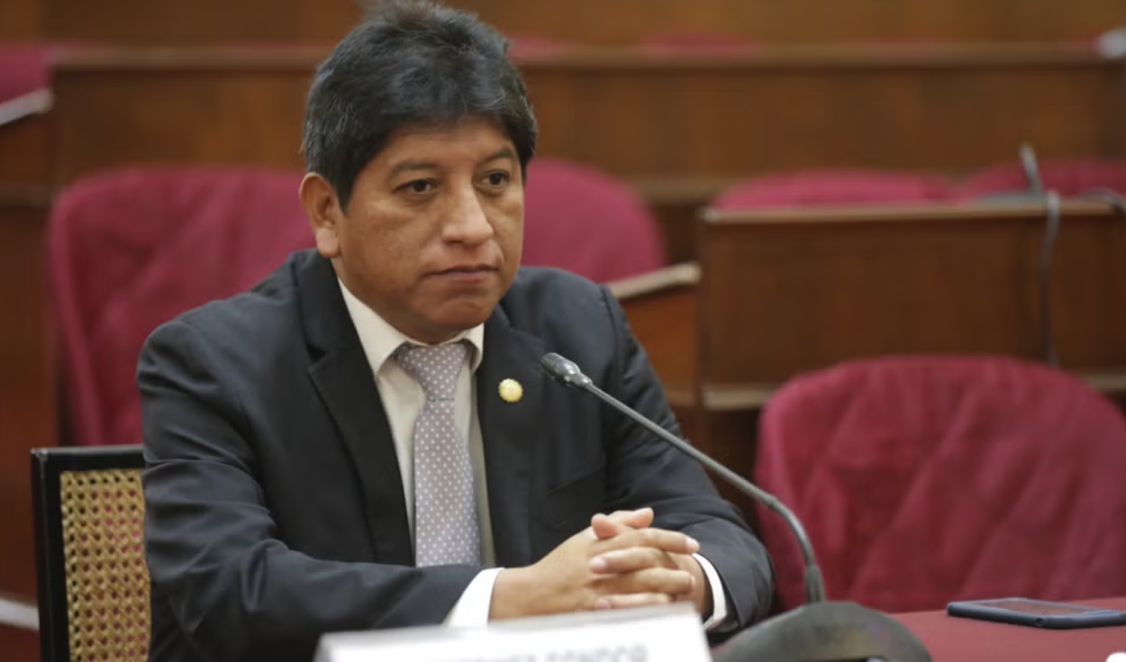 Sindicato de la Defensoría del Pueblo exige a Josué Gutiérrez rectificarse tras declarar sobre cierre de Congreso