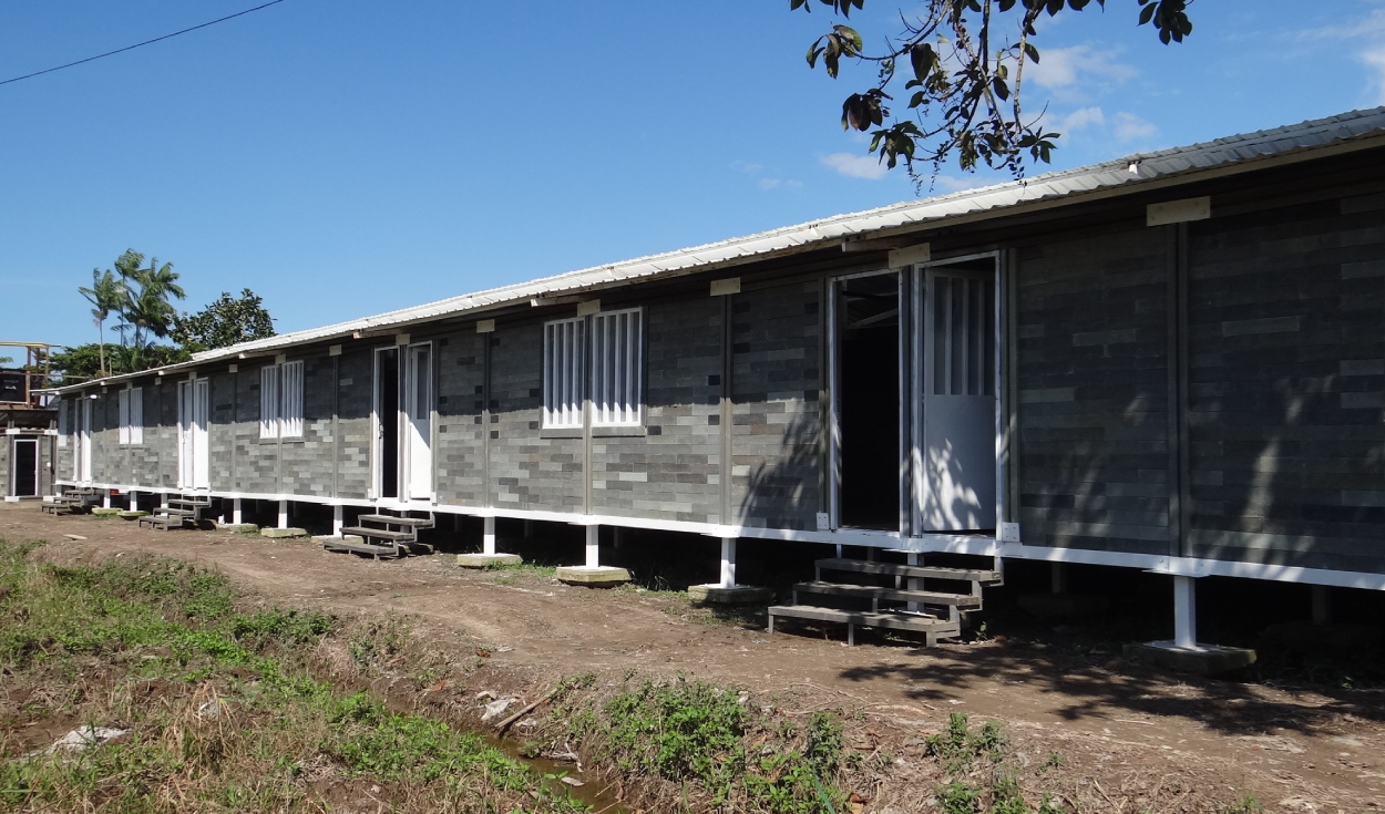 Fernando Llanos creates recycled plastic house blocks